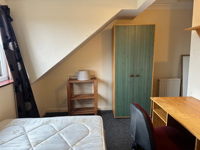 1  double room £530 Inc bills- Canterbury Main Photo