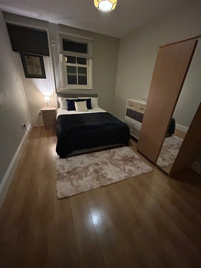 Stunning Newly Refurbished Room*Central Location* Main Photo