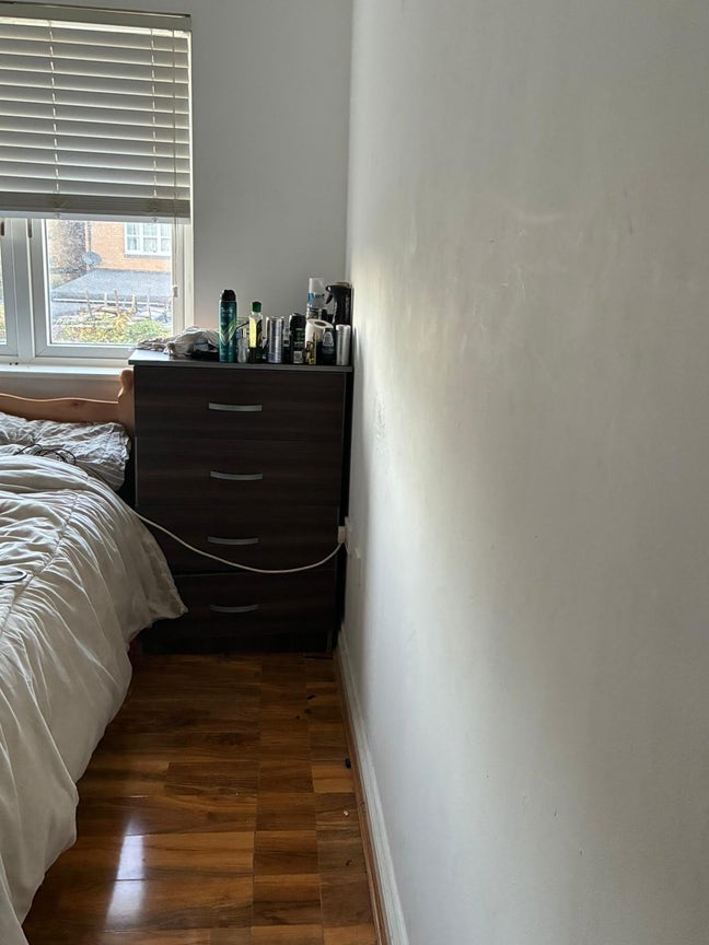 Double room - 10min walk to station Main Photo