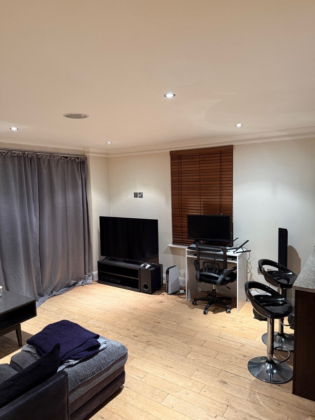 Double Room + Private Bathroom in Bromley in Bill Main Photo