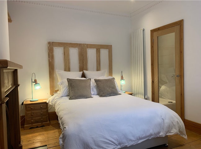 Double En-suite Available 4th Nov (10W-C) Main Photo