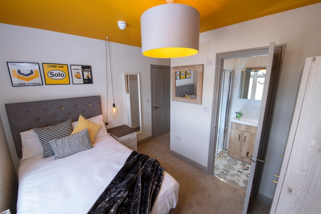 Luxurious Rooms in Town Centre Main Photo