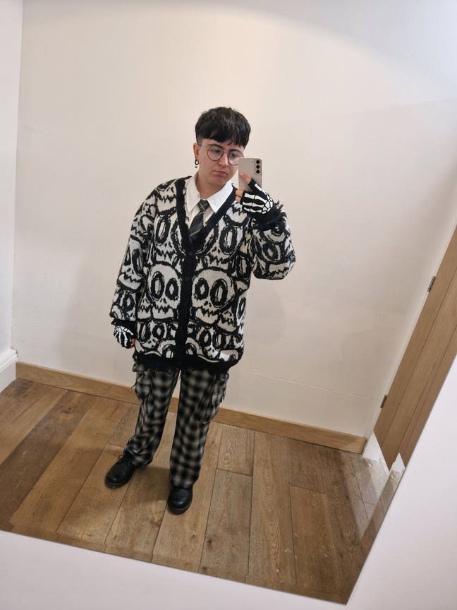 Looking for a place to stay after mid October Main Photo