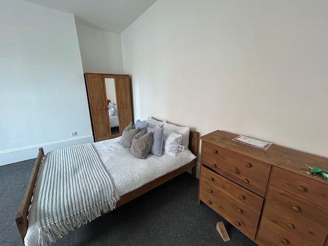 Spacious Double En-suiite Rooms Main Photo