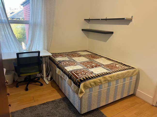 Comfortable double in a friendly house Willesden  Main Photo