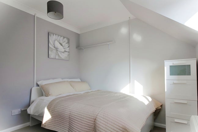 Double Room to Rent- 1 Nicholson Grove Main Photo