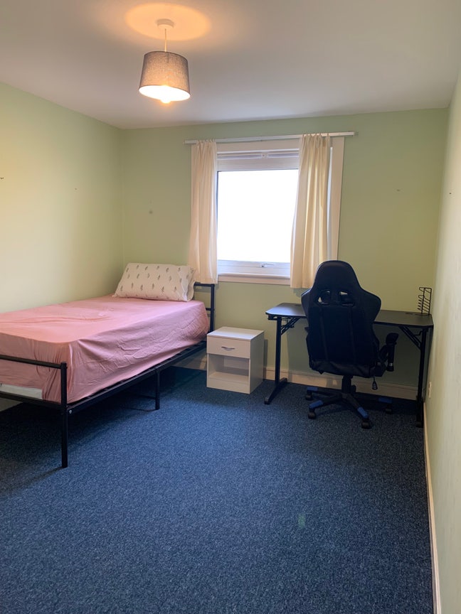Room for rent at King Street Main Photo