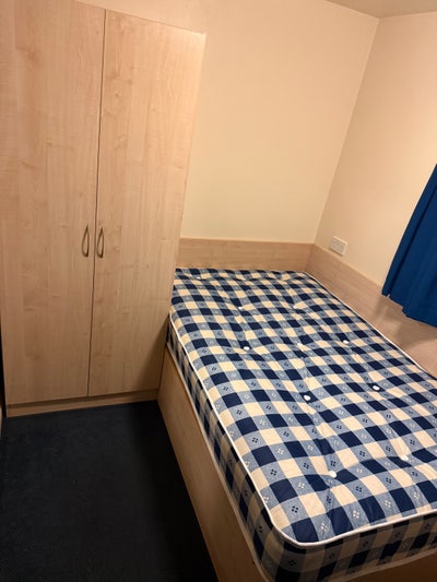 En-suite Room-Queen hospital close  Main Photo