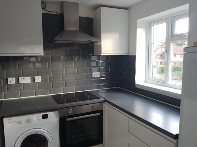 1 Bed Flat, Bunting Court, NW9 Main Photo