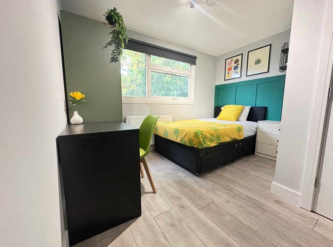Double Ensuite|All bills included|Available 06/05 Main Photo