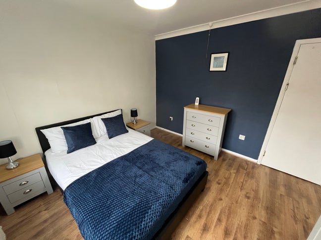 Furnished Double Room in Mansfield, Ruskin Road *A Main Photo