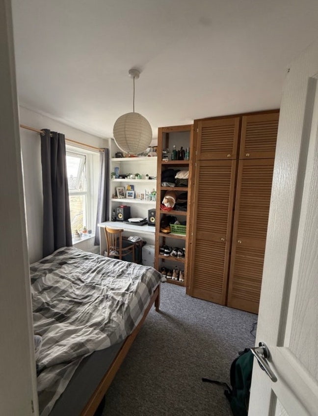 Bright bedroom within a shared flat  Main Photo
