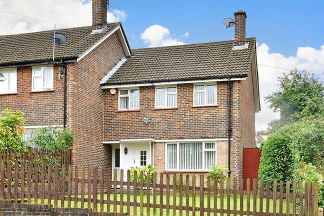 Beautiful 3 bedroom house to share with two more Main Photo