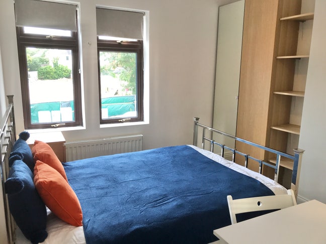 Double Rm/Ensuite/Parking/Close to Hosp. A500 & M6 Main Photo