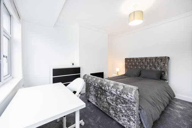 Stunning Rooms in Romford | Couples Welcome Main Photo