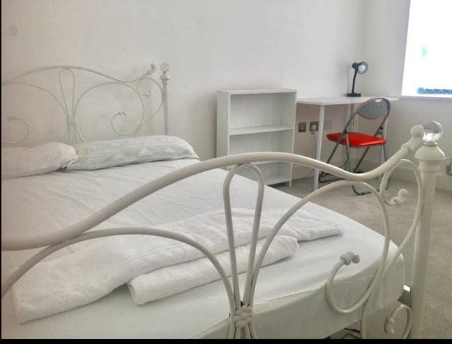 Precious rooms available in Openshaw  Main Photo