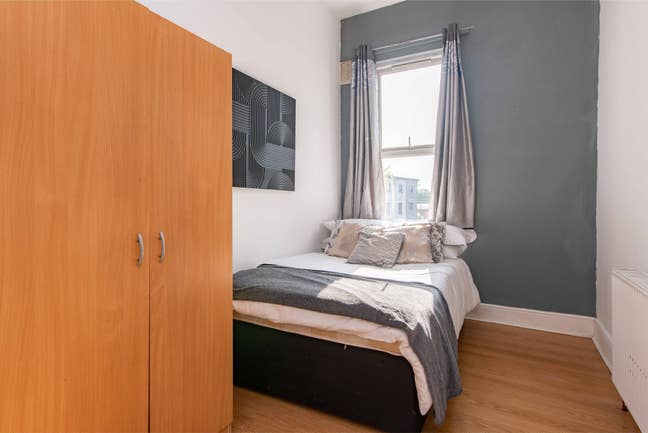 Noels Street NG7 - Half Price First Month! Main Photo