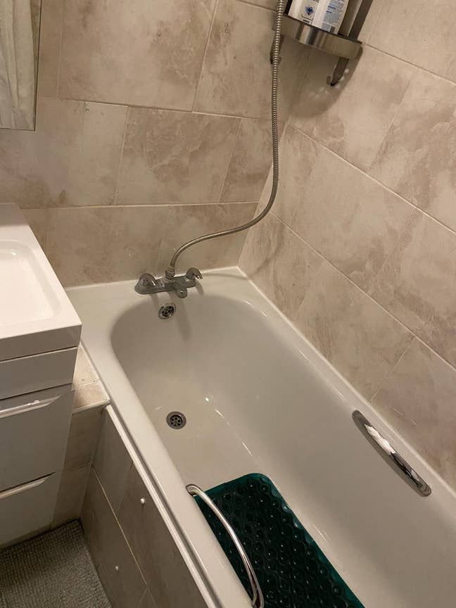 2 bed flat to rent or Room to let Main Photo