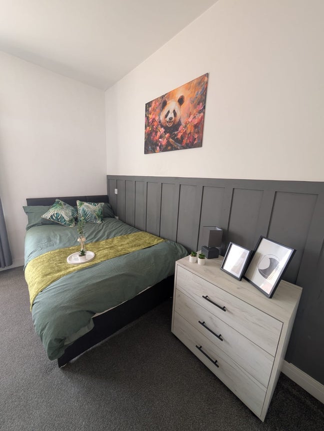 🏡 Beautiful Fully Furnished Double Room with En-S Main Photo