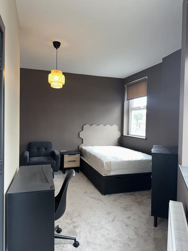 Ultra Modern Suites - Wakefield - WF1 Main Photo