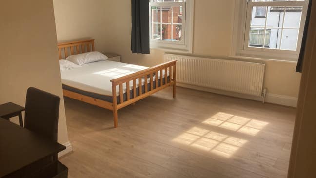 Renovated King size en-suite room Main Photo