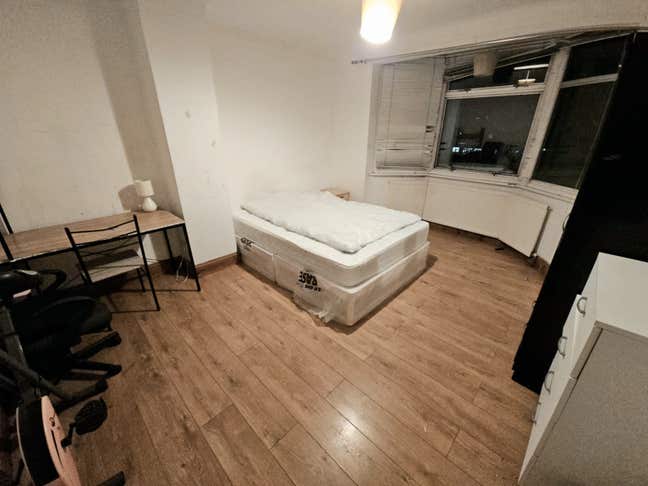 Double Room Available in Stratford/Maryland E15 Main Photo