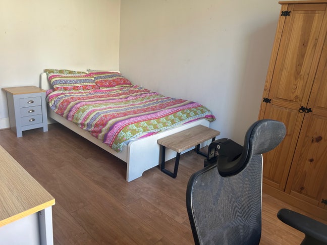 Large double room available in Dennistoun  Main Photo