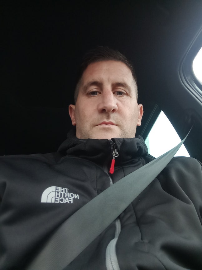 I am looking 4 somewhere 2 stay 4 maybe over ... Main Photo