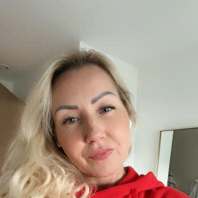 I am a female in my 40s. I am looking for a d... Main Photo