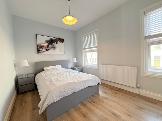 Stunning En-suits in NW10 Bills INC Main Photo