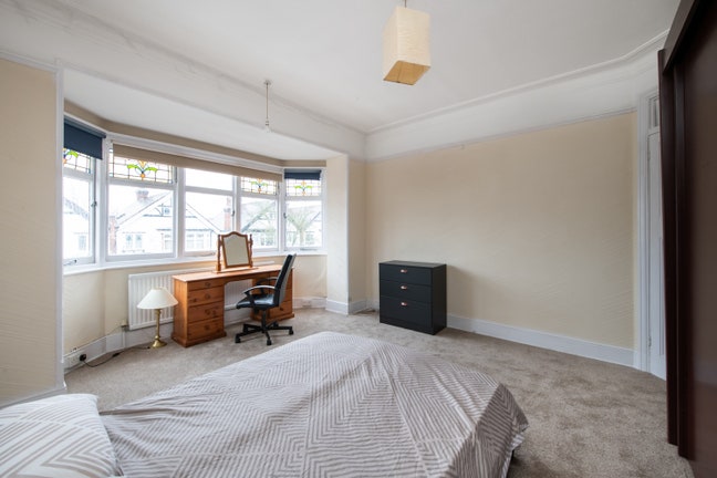 Beautiful Rooms in SW19 Home With Picturesque Gard Main Photo