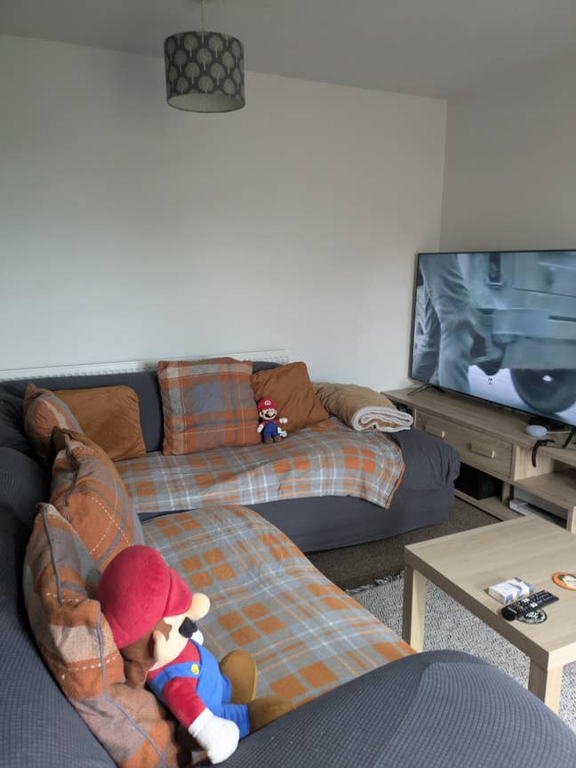 Bright Large Double Room All Bill included! M23  Main Photo