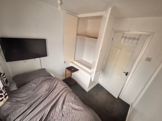 Single room in a detached house Main Photo