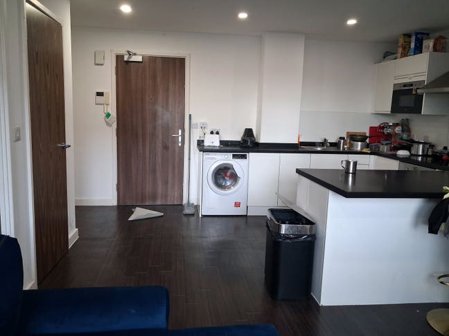 Room available  Main Photo
