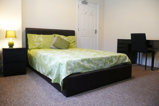 Bills Included - Luxury, Location, Lifestyle Main Photo