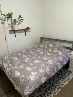 Self-contained studio flat Mill Rd. Bills included Main Photo