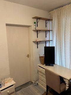 Self-contained studio flat Mill Rd. Bills included Main Photo