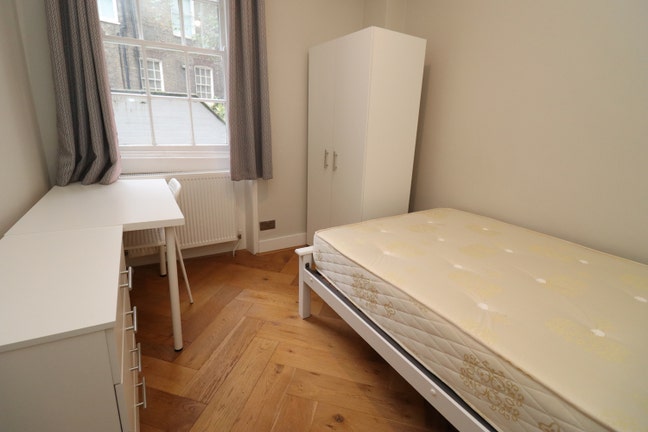 Last beautiful room in Zone 1 - Victoria SW1 Main Photo