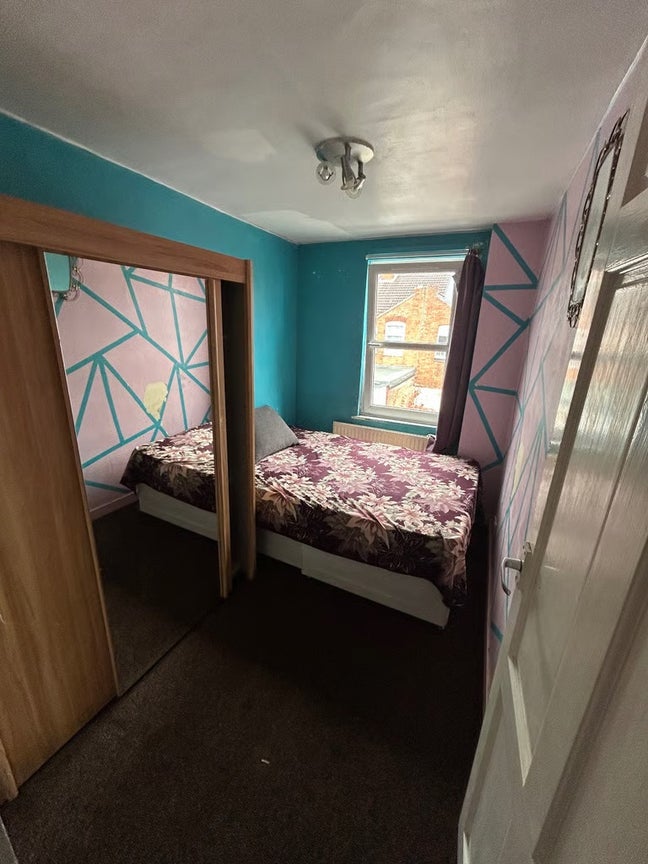 🏡 Stylish 3-Bedroom Home with Garden-LE3 Main Photo