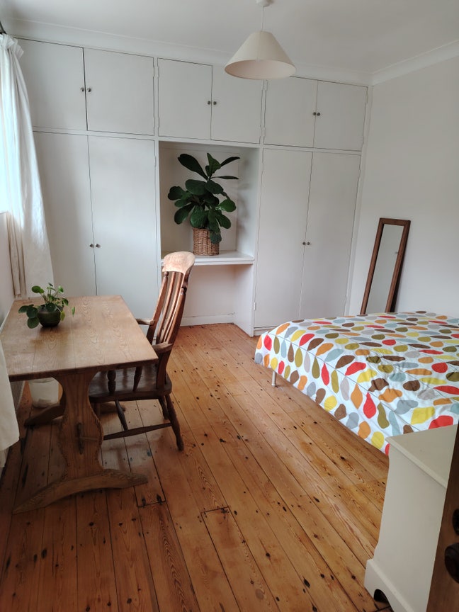 Spacious double room Onslow Village  Main Photo