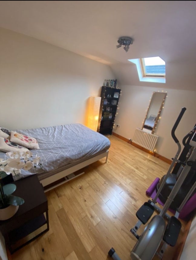 2 Rooms in 3 bed flat November Main Photo