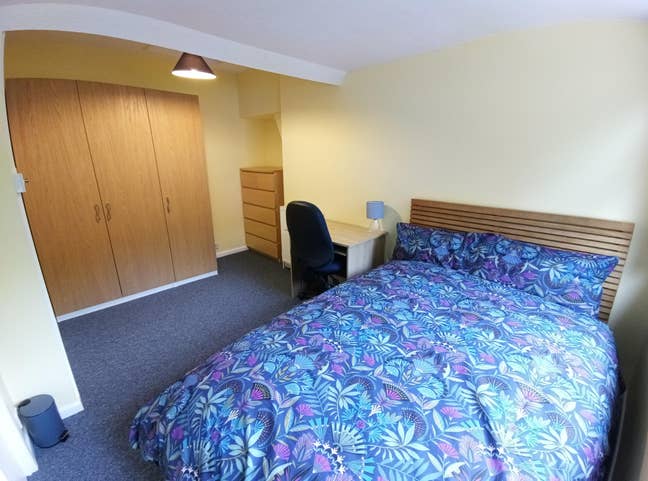 Double Room Convenient Location Main Photo