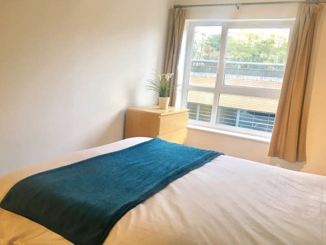 Canary Wharf Double rooms available!  Main Photo