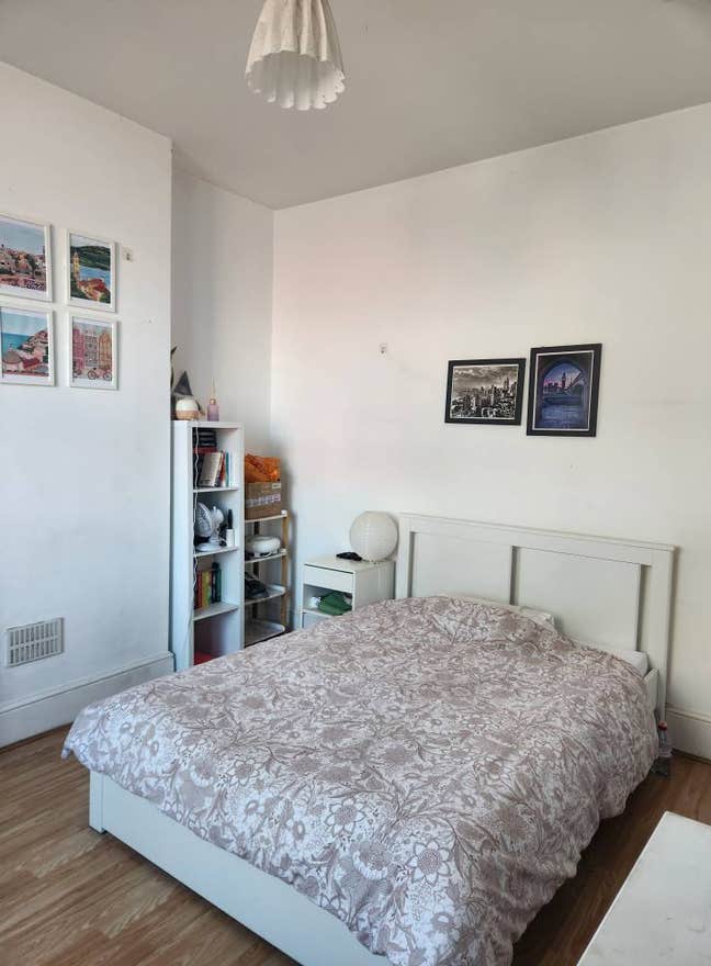 Double Room Available Now East Greenwich Main Photo