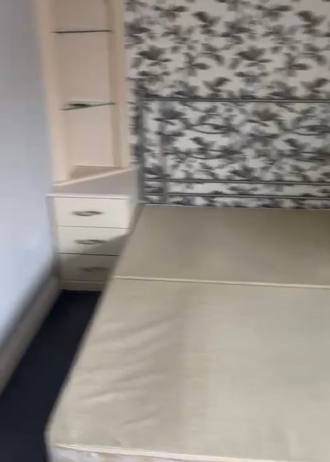 Double room At Armley 15 mins to city centre  Main Photo