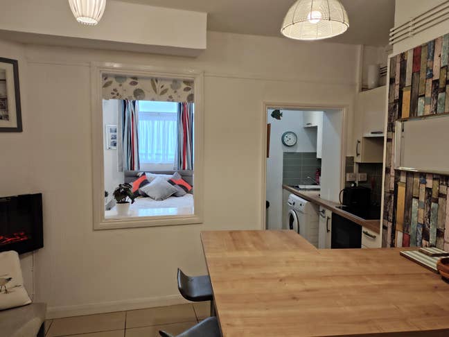 Central Modern Fresh Flat -All bills Main Photo