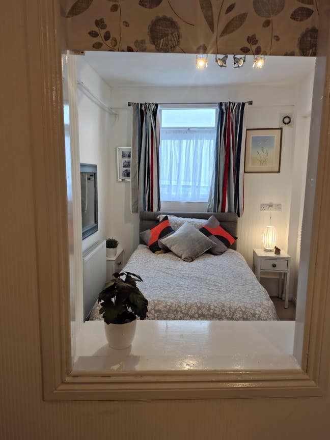 Central Modern Fresh Flat -All bills Main Photo