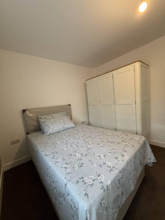 🏡 Modern 4-Bedroom House Share  Main Photo