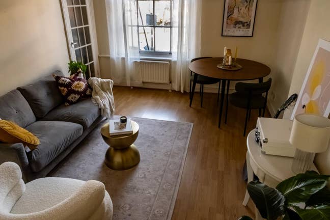 Charming + cozy 1-bedroom apartment in Balham Main Photo