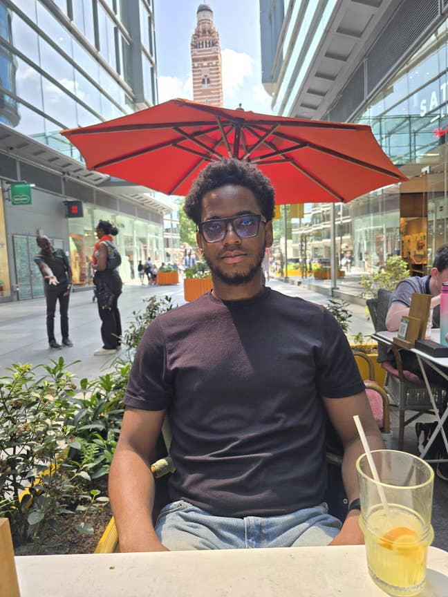 A Professional Looking for a Flatshare/Buddyup Main Photo